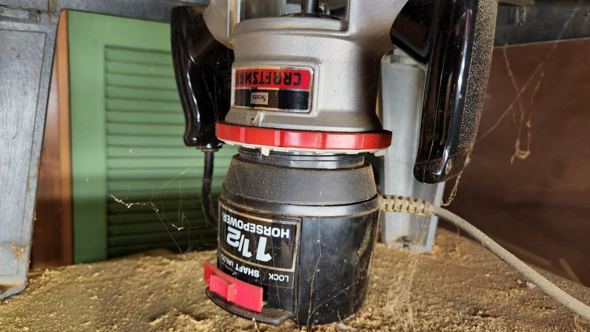 Hirsh Router & Sabre saw table with Craftsman 1.5 hp Router