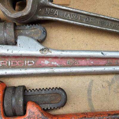 Lot of 5 tools Pipe Ratchet Wrenches