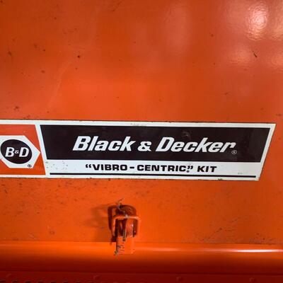 Black & Decker #6320 Type 2 Vibro Centric Kit in metal case