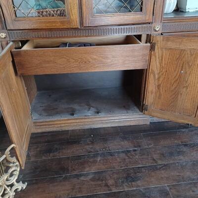 Beautiful 3 Piece Broyhill Entertainment Center