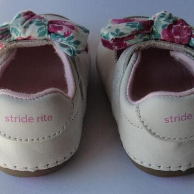 2 Pair Childs Vintage Shoes, Unused Stride Rite Size 4W & Capelli NY Girls Size 8