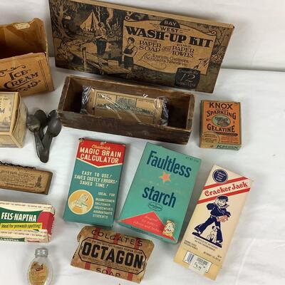 5076 Assorted Antique Advertising