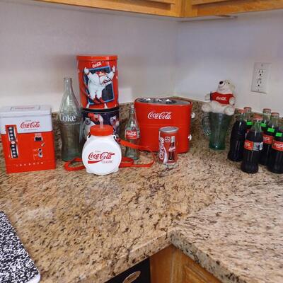 15 Piece Coca Cola Lot.