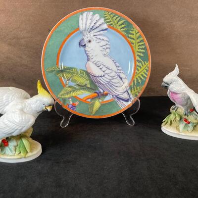 Lot 40 Two Lefton Parrots and Andrea Plate