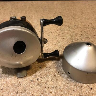 Vintage Zero Hour Bomb Co. Zebco Fishing Casting Reel