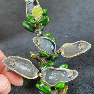 Lot 51. Nekrassoff Art Plate & Frog Trinket Box