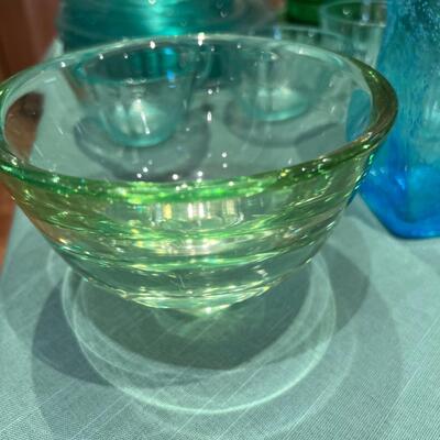 Indiana Depression glass plates, saucers Cups