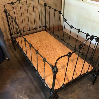 Vintage Victorian Antique Cast Iron Baby Crib/Children's Day Bed