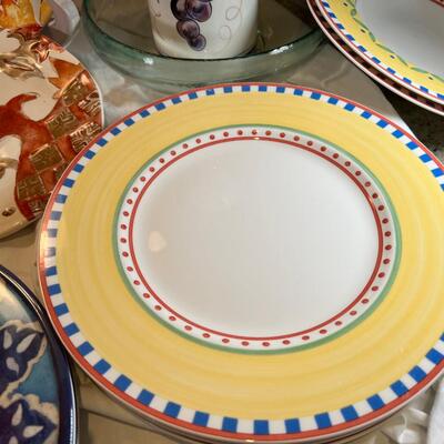 Moroccan theme tableware, dramatic grey slag glass floral display