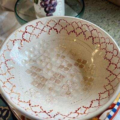 Moroccan theme tableware, dramatic grey slag glass floral display