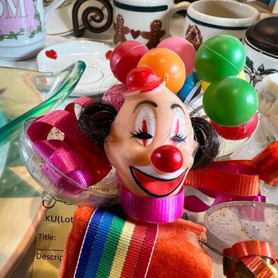 Fun Novelty table ware. Mugs and holder, Mom music box As is