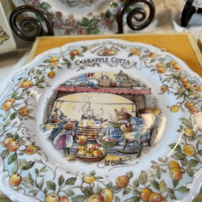 Brambly Hedge Collectible plates with boxes, Toyo Plate