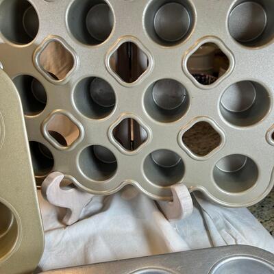 New Baking Molds with Cookie cutters , William Somoma Bundt pan