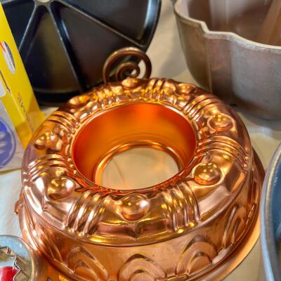 Molds, Copper , Forms baking pans Nordic ware