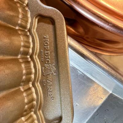 Molds, Copper , Forms baking pans Nordic ware
