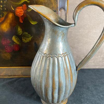 Lot 79. Vintage Hostess Pieces