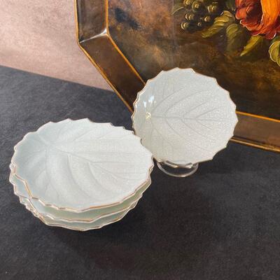 Lot 79. Vintage Hostess Pieces