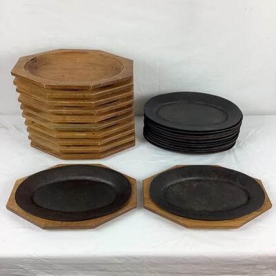 5101 Set of 12 Cast Iron Oval Shaped Sizzling Fajita Plates w/Wood Base