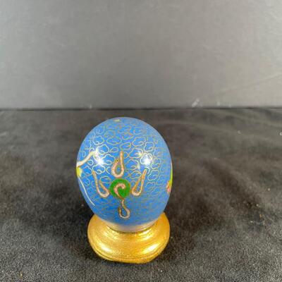 Lot 94. Ceramic Foo Dog, Cloisonne Egg & Trinket bOx