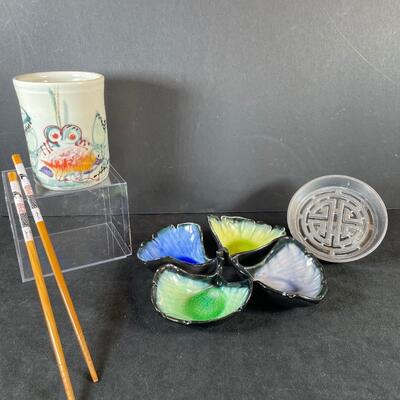 Lot 110  Asian Misc Dishes