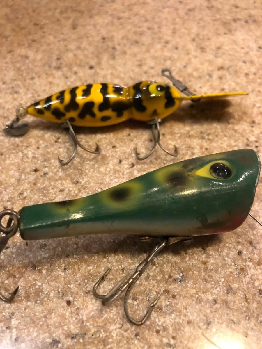 Vintage Antique Fishing Lures Lot - Two Wooden/Balsa Unmarked. Other One  Plastic Luxon.