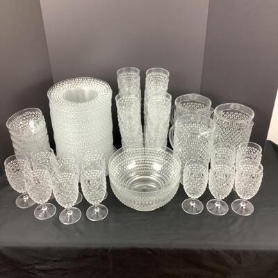 5115 Popcorn Pattern Plasticware