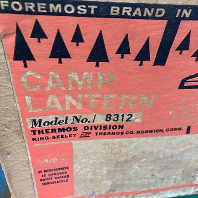 Thermos Model 8312 Camp Lantern w / original box