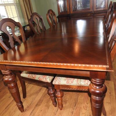 Broyhill Dining Room Furniture