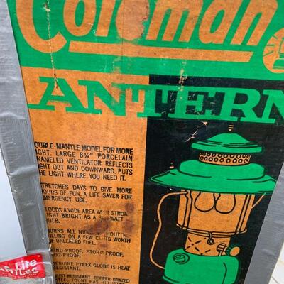 Model 228 1960 Coleman Lantern w/ orig box