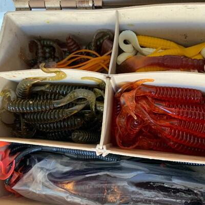 Vintage Fishing Tackle Box Many Lures