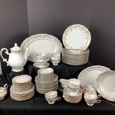 5125 86pc Set of AMCREST "Country Garden" Fine China