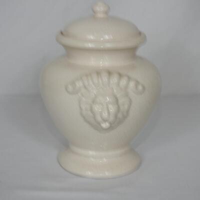 Lidded urn/Vase