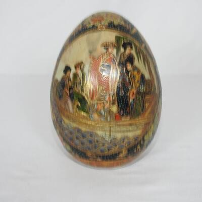 Vintage Satsuma hand-painted porcelain egg