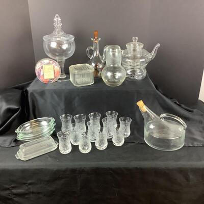 5126 Lot of Vintage Glassware