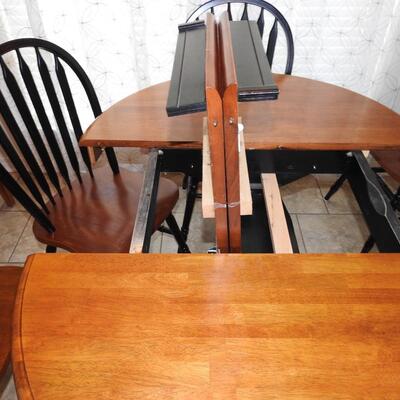Dinette table and chairs