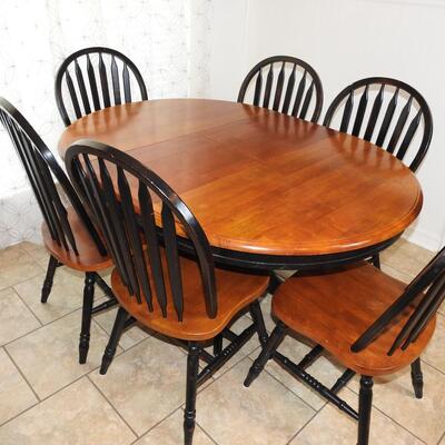 Dinette table and chairs
