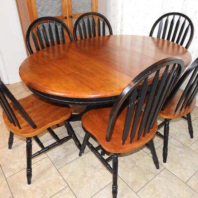 Dinette table and chairs
