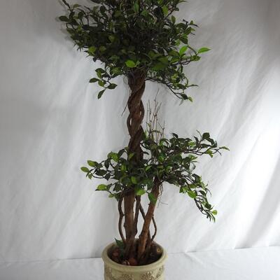 Home decor â€“ artificial tree