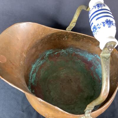 5140 Vintage Copper Coal Scuttle Ash Bucket Delft Porcelain Handles