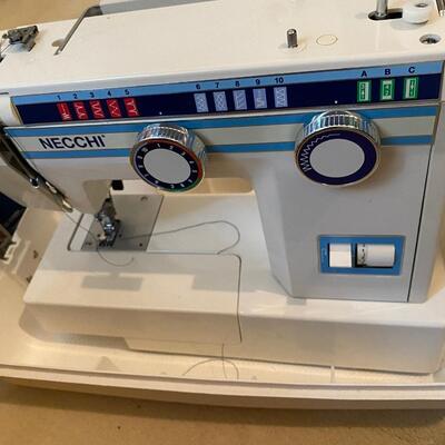 Sewing Machine Lot