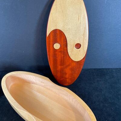 Lot 157. Wooden Box & Two Agate Slices