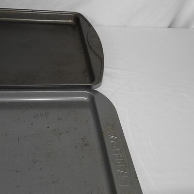 Baking pans.