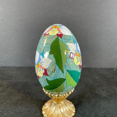 Lot 177. Porcelain Carousel-themed Egg