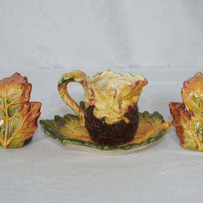 Salt and peppers, creamer