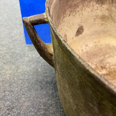 Cast iron tub