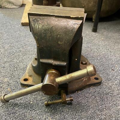 Param #3 heavy duty vise