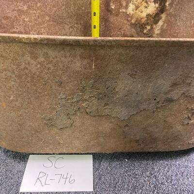 Antique tub