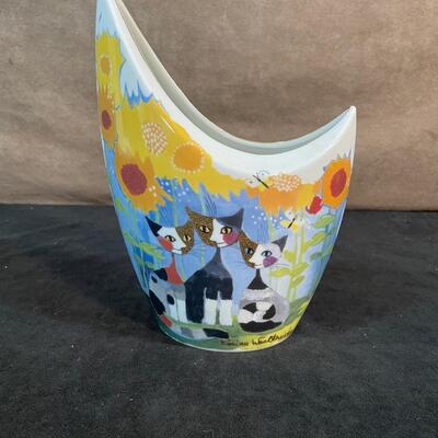 Lot 189. Cat Lot #1. Goebel Porcelain