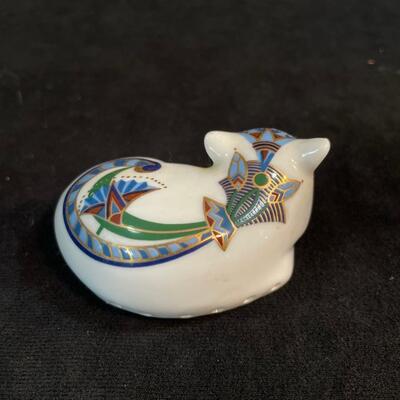 Lot 189. Cat Lot #1. Goebel Porcelain