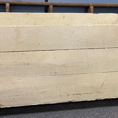 Wheeled storage bin